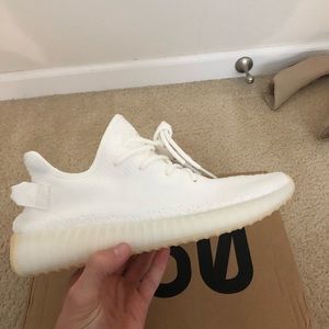 Yeezy 350 v2 creme white